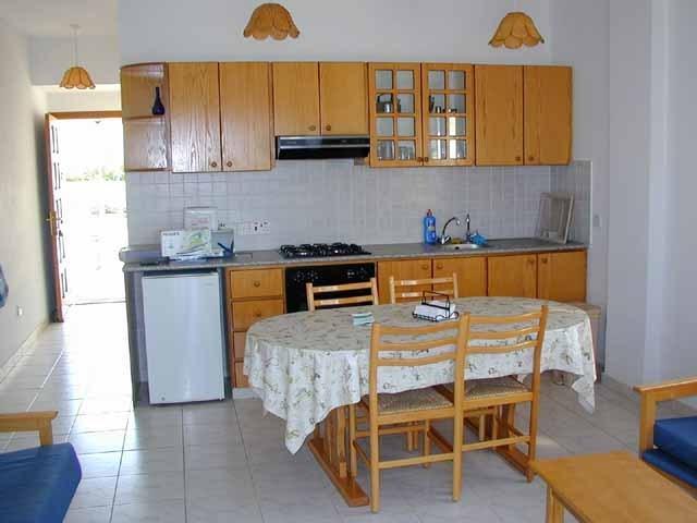 Sun Camero Apartments Помос Номер фото